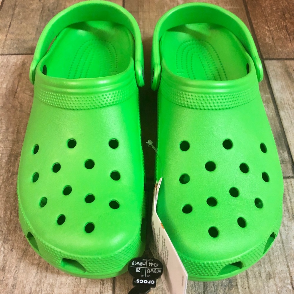 NWT - Crocs - Neon Green - M10/ W12